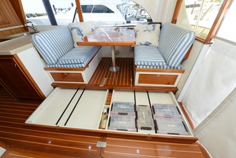 MAXIMUS 3 Dinette & Tackle Storage