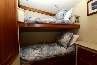 MAXIMUS 7 Crew Stateroom