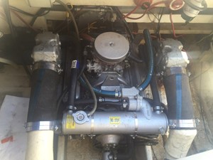 No Name 33 Engine Starboard