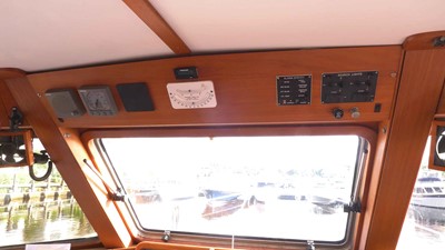 Blue Bird 39 Pilothouse 4