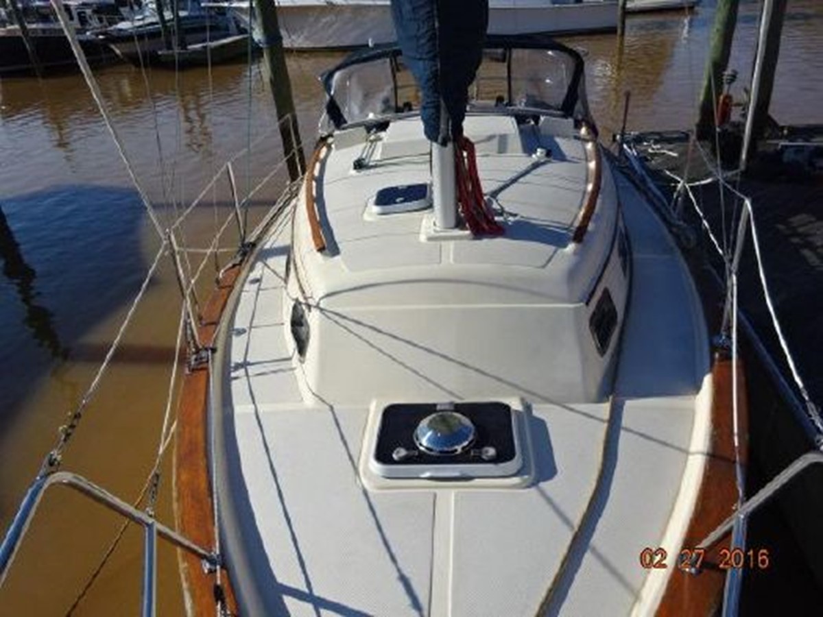 Osprey Cruising Sailboat ISLAND PACKET YACHTS 27' 1992 | YATCO
