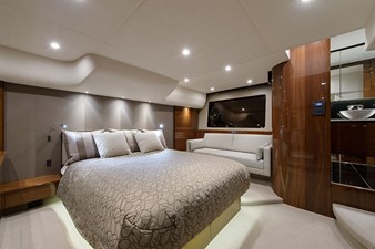 MOON SILK 9 Master Stateroom