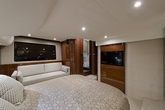 MOON SILK 10 Master Stateroom
