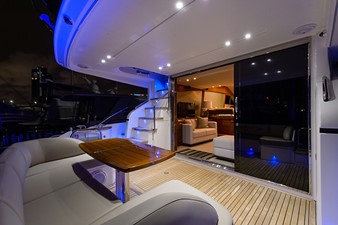 MOON SILK 29 Aft Deck