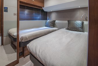 MOON SILK 18 Starboard Stateroom