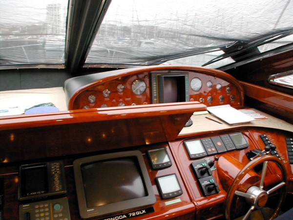 85 WEST - Yacht zu verkaufen