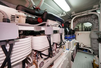 ETOILE D'AZUR 36 Engine Room