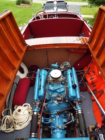 Spacious engine compartment