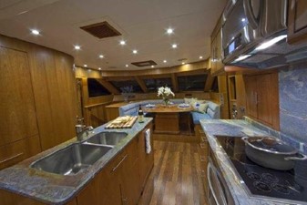 ANDIAMO 25 Galley