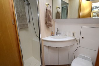 CHILLIN 47 Guest Bathroom