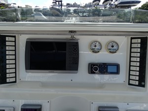 No Name Marlin 350 1993 9 Electronics