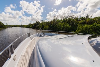 No Name 86 Starboard Walkway