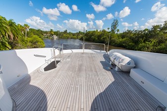 No Name 83 Flybridge Aft Deck