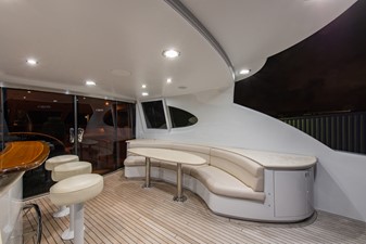 No Name 81 Flybridge Seating