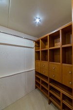 No Name 48 Master Hanging Locker in Master Head