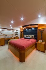 No Name 33 Master Stateroom