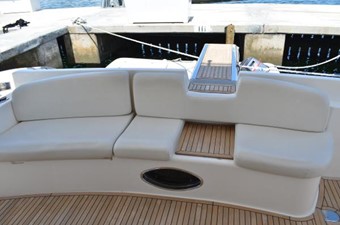 50ft 2009 Azimut Flybridge 6 Cockpit Bench Seat 