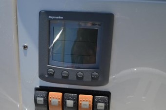 50ft 2009 Azimut Flybridge 13 Raymarine 