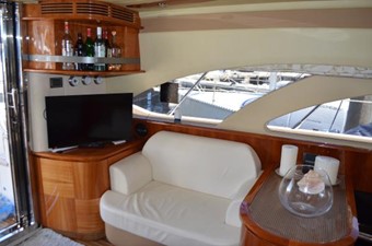 50ft 2009 Azimut Flybridge 19 