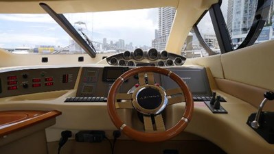 50ft 2009 Azimut Flybridge 27 