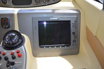 50ft 2009 Azimut Flybridge 28 Raymarine E120