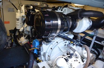 50ft 2009 Azimut Flybridge 40 Engine