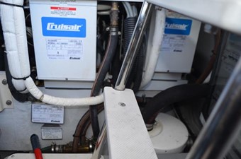 50ft 2009 Azimut Flybridge 41 AC Units