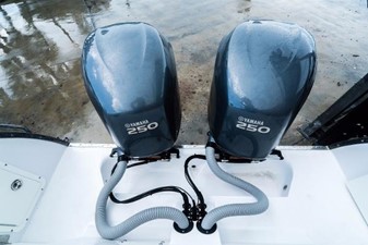 28ft 2008 Southport 28 Center Console 14 Engines (Optimus JoyStick)