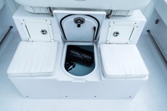 28ft 2008 Southport 28 Center Console 21 Cockpit 45gal Livewell