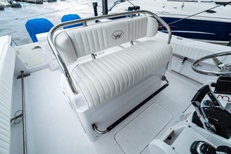 28ft 2008 Southport 28 Center Console 22 Helm Seating