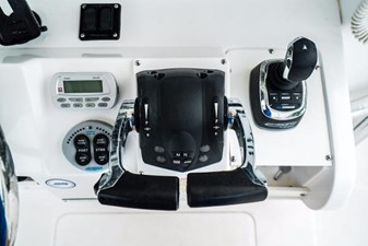 28ft 2008 Southport 28 Center Console 34 Optimus Throttle
