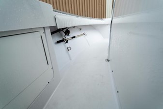 28ft 2008 Southport 28 Center Console 45 Forward Coaming Bolster