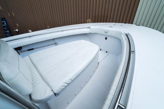 28ft 2008 Southport 28 Center Console 48 Forward Sunpad/Fish Box 2