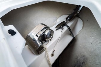 28ft 2008 Southport 28 Center Console 51 Lewmar Windlass