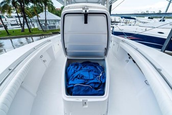 28ft 2008 Southport 28 Center Console 52 FWD Fish Box w/ Full Canvas