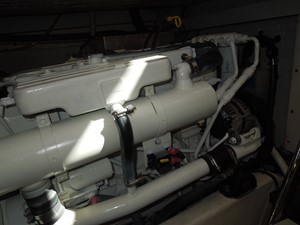 Comocean 19 Engine Room 