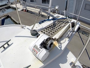 Manatee 36 Anchor Windlass