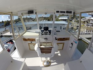 Sea Cow 10 Manatee 36 Flybridge Forward
