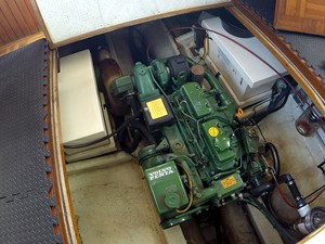 Sea Cow 37 Manatee 36 Main Engine Photo1