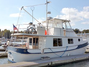 Manatee 36 Starboard Aft Profile