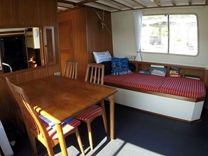 Sea Cow 26 Manatee 36 Salon Starboard
