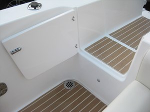 MotoMarlin 32 Center Console 12 Transom Door