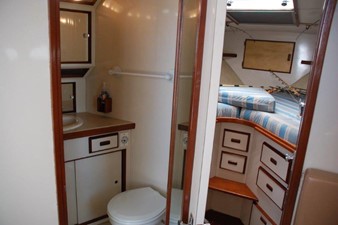 Bertram Open Express, Cummins repower - 38 SPECIAL 16 Head door open and stateroom