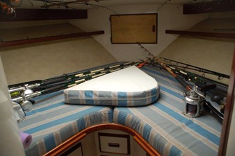 Bertram Open Express, Cummins repower - 38 SPECIAL 17 V-berth with filler section fwd