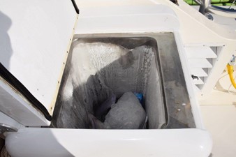 Bertram Open Express, Cummins repower - 38 SPECIAL 21 Freezer