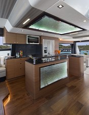 70E03 Ocean Alexander 6 