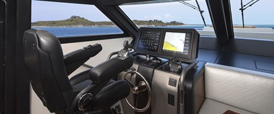 70E03 Ocean Alexander 9 