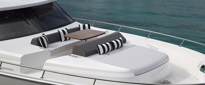 70E03 Ocean Alexander 17 