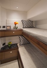 70E03 Ocean Alexander 15 