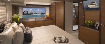 70E03 Ocean Alexander 10 